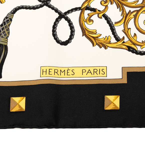 Pre-Loved Hermes Les Cles Silk Scarf 90 - Picture 2 of 6